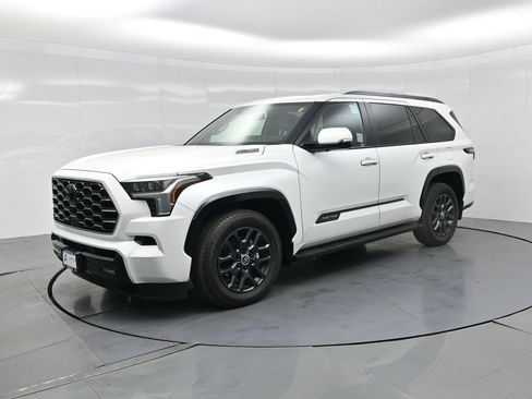 Used 2024 Toyota Sequoia Platinum AWD/4WD image 53