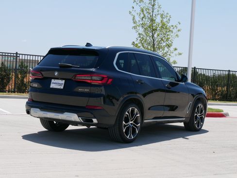 Used 2022 BMW X5 xDrive40i w/ Premium Package AWD/4WD image 9