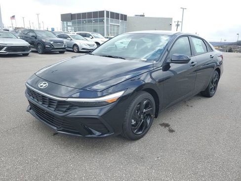 New 2026 Hyundai Elantra Sport FWD image 2