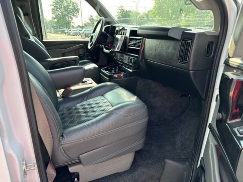 Used 2024 Chevrolet Express 2500 Extended RWD image 19