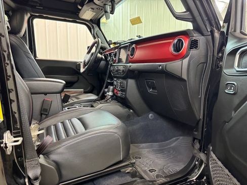 Used 2023 Jeep Gladiator Rubicon w/ Cold Weather Group AWD/4WD image 26