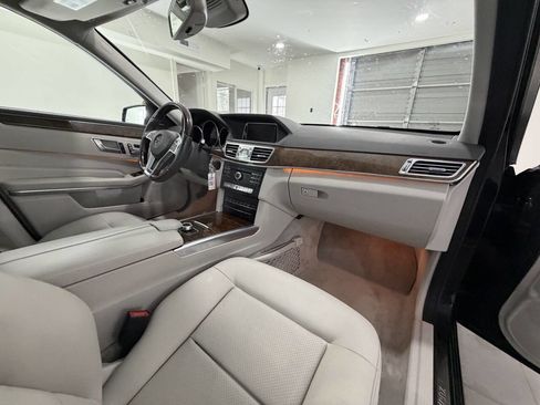 Used 2016 Mercedes-Benz E 350 4MATIC Wagon image 17