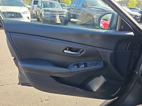 Used 2025 Nissan Sentra SV image 31