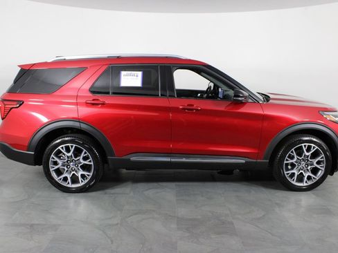 Used 2025 Ford Explorer Platinum w/ Ultimate Package AWD/4WD image 12
