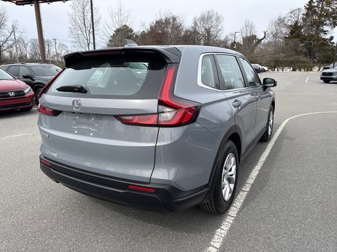 Used 2024 Honda CR-V LX image 7