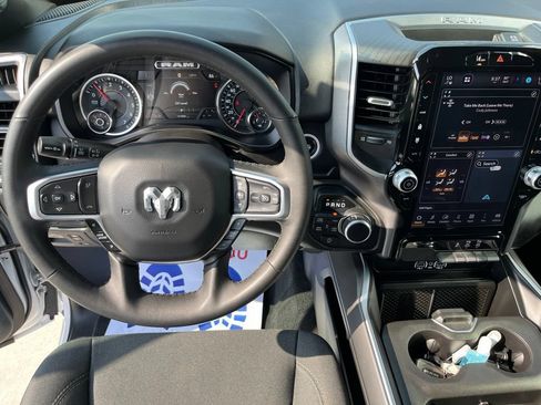 Used 2025 RAM 1500 Big Horn AWD/4WD image 8