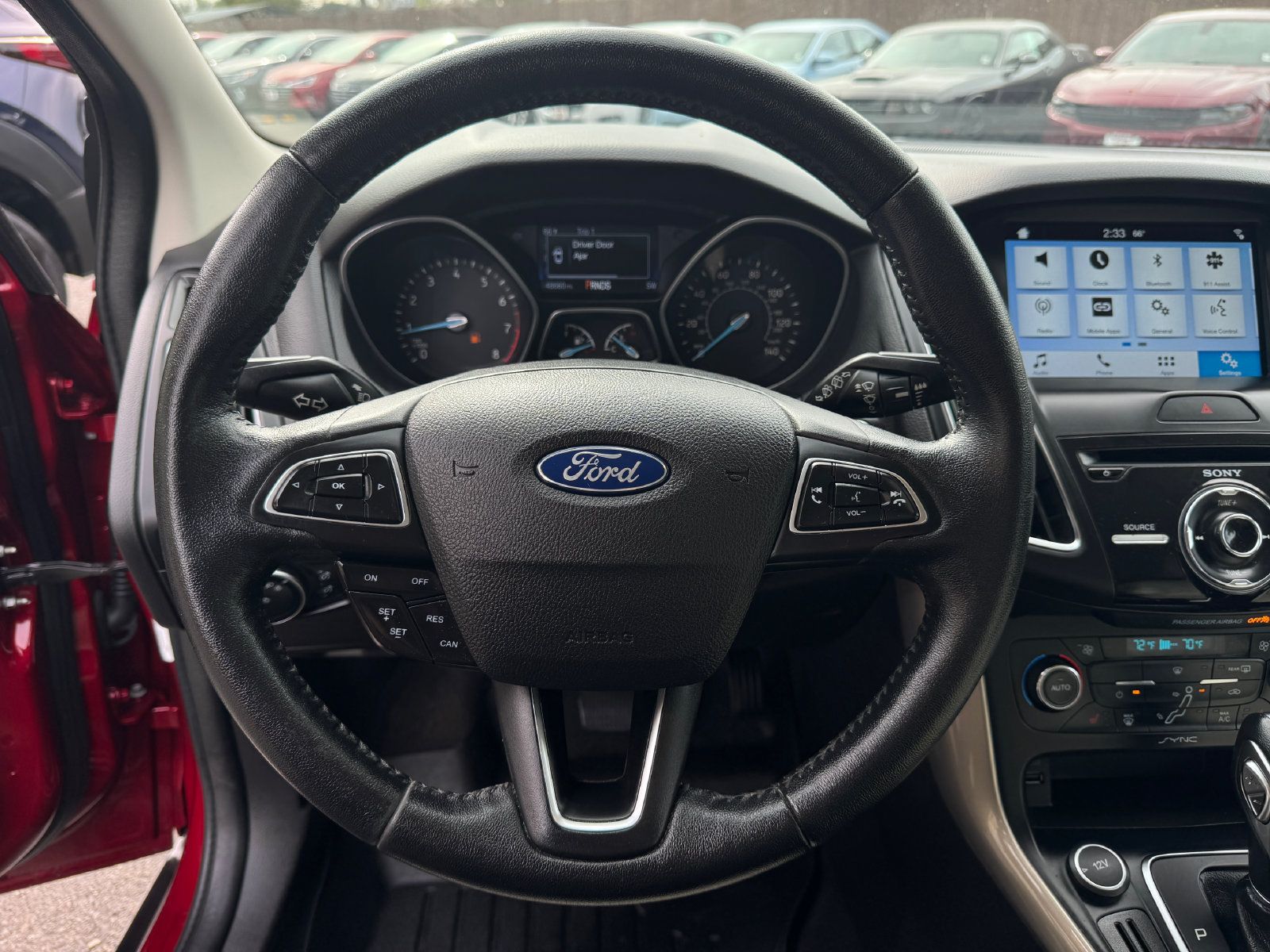 Used 2016 Ford Focus Titanium FWD image 29