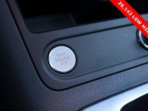 Used 2017 Volkswagen Tiguan Sport image 28