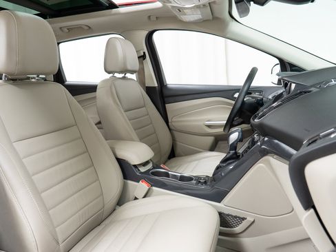 Used 2015 Ford Escape Titanium AWD/4WD image 22