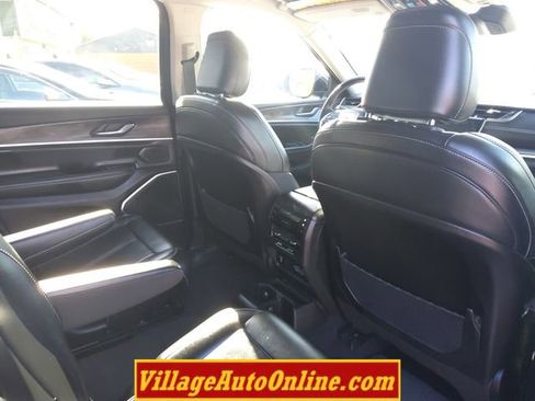 Used 2021 Jeep Grand Cherokee L Limited image 31