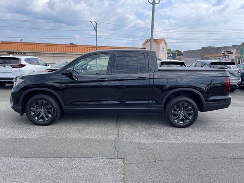 Used 2025 Honda Ridgeline Sport image 19