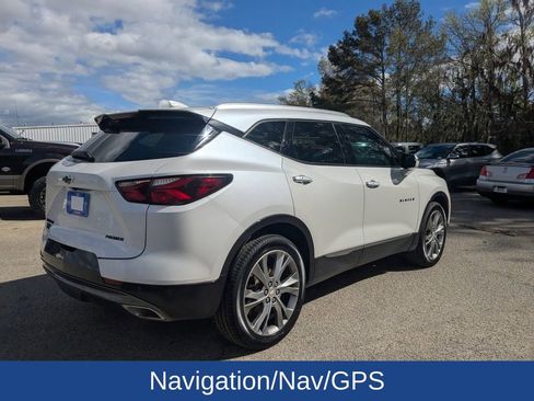 Used 2022 Chevrolet Blazer Premier w/ Enhanced Convenience Package FWD image 4