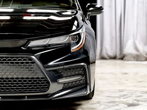 Used 2020 Toyota Corolla SE FWD image 3