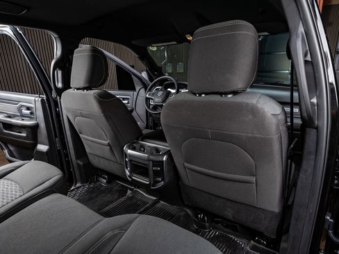 Used 2025 RAM 3500 Big Horn image 31