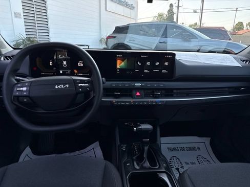 Used 2025 Kia K4 FWD image 12