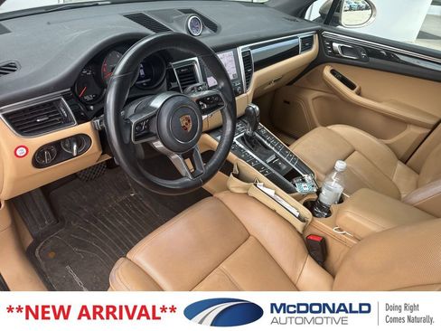 Used 2017 Porsche Macan S image 11