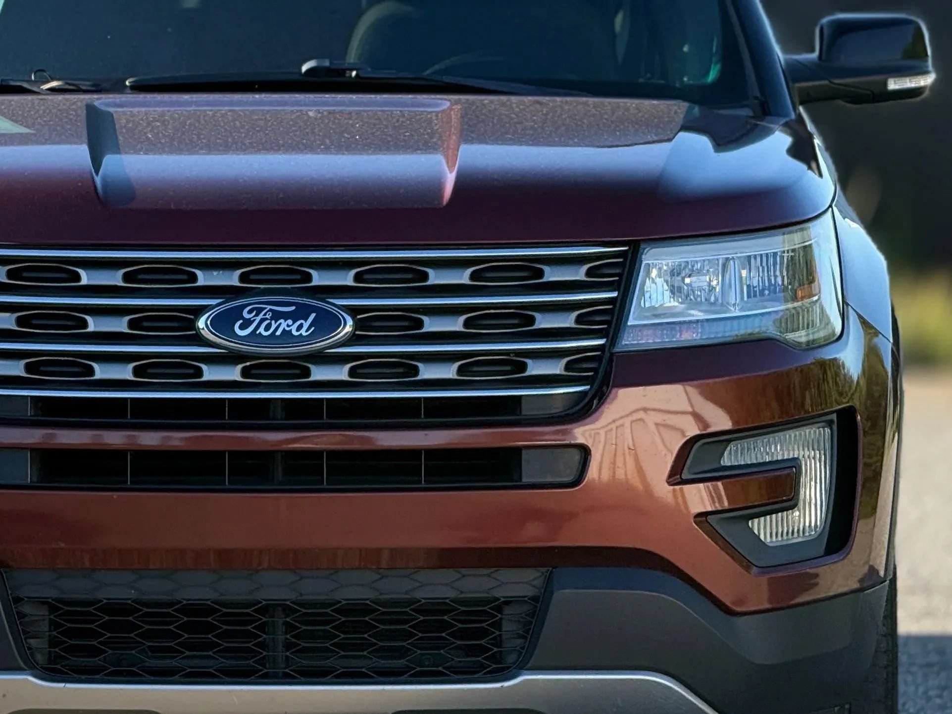 Used 2016 Ford Explorer XLT w/ Equipment Group 201A AWD/4WD image 12