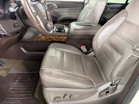 Used 2015 GMC Yukon Denali w/ Open Road Package AWD/4WD image 12