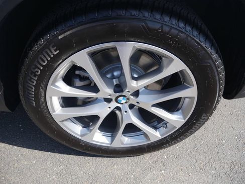 Used 2026 BMW X5 xDrive40i w/ Premium Package AWD/4WD image 12
