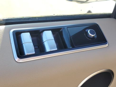 Used 2019 Land Rover Range Rover Sport HSE AWD/4WD image 12