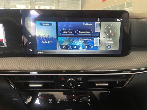 Certified 2025 Nissan Kicks SR FWD image 15