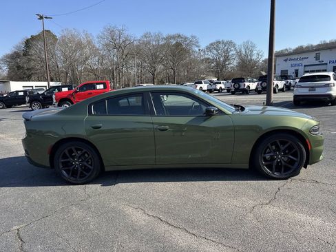 Used 2021 Dodge Charger SXT w/ Blacktop Package image 8