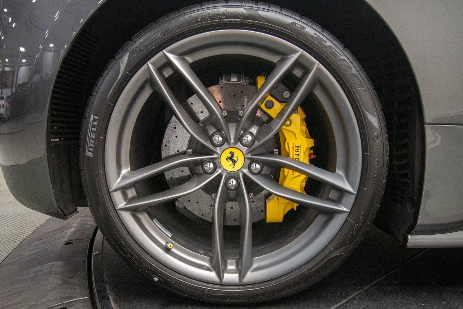 Used 2017 Ferrari 488 Spider RWD image 43