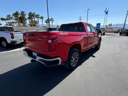 Used 2023 Chevrolet Silverado 1500 LT AWD/4WD image 3