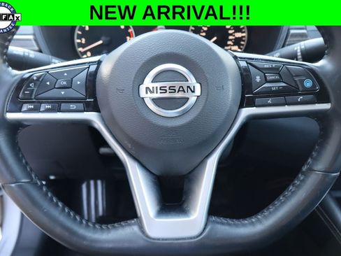 Used 2019 Nissan Altima 2.5 SL FWD image 12