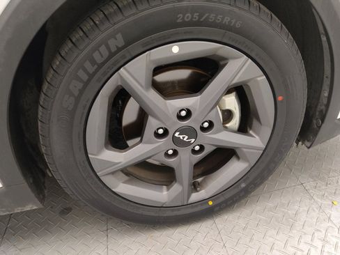 Used 2025 Kia K4 FWD image 31