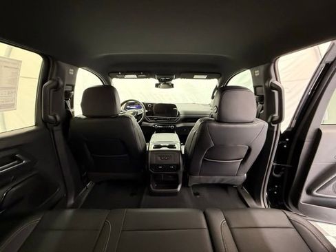 New 2026 Chevrolet Silverado EV LT w/ Plus Package AWD/4WD image 30