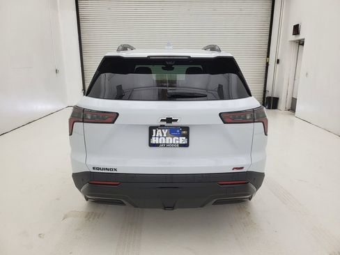New 2026 Chevrolet Equinox RS w/ Convenience Package III FWD image 21