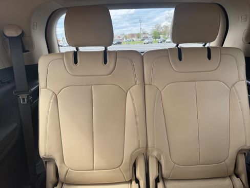 Used 2022 Jeep Grand Cherokee L Limited w/ MOPAR Finishing Package AWD/4WD image 12