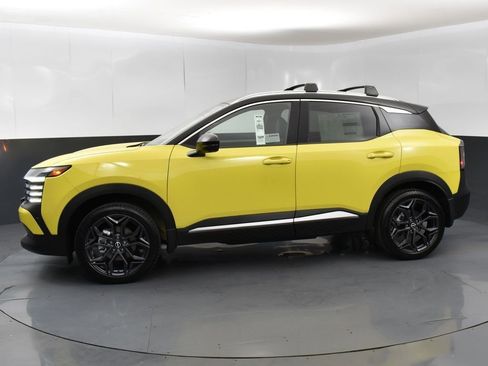 New 2025 Nissan Kicks SR image 4