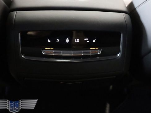 Used 2025 Cadillac Escalade Sport Platinum w/ LPO, ONYX Package image 19