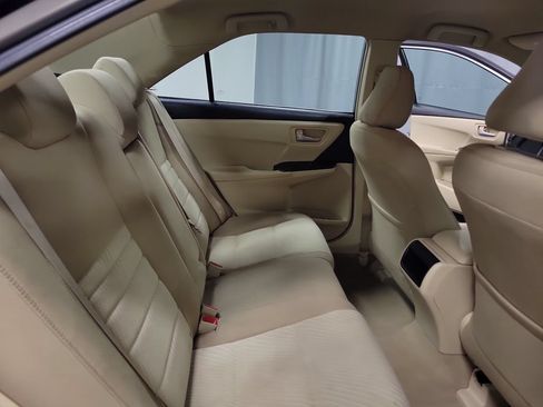Used 2017 Toyota Camry LE FWD image 28