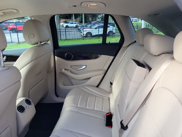 Used 2022 Mercedes-Benz GLC 300 4MATIC image 13