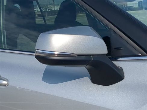 Certified 2023 Toyota Highlander LE image 12