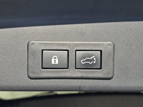 Certified 2024 Subaru Ascent Premium w/ Convenience Package image 12