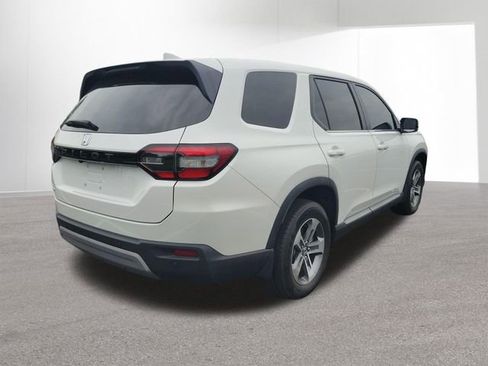 Used 2024 Honda Pilot EX-L image 13