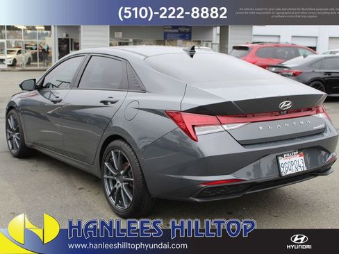 Used 2023 Hyundai Elantra Blue image 9