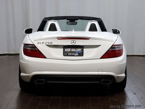 Used 2014 Mercedes-Benz SLK 250 image 3