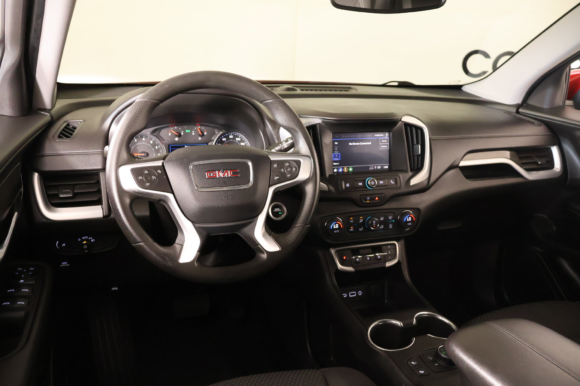 Used 2023 GMC Terrain SLE w/ Driver Convenience Package FWD image 2