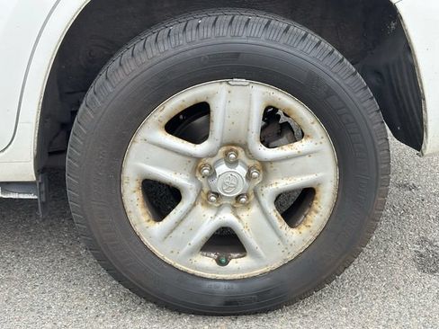 Used 2011 Toyota RAV4 4WD w/ Base L4 Extra Value Pkg image 13