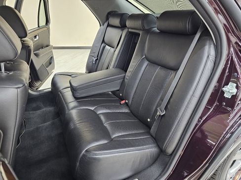 Used 2008 Cadillac DTS Performance image 23