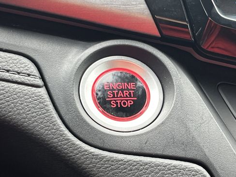 Used 2024 Honda Odyssey Sport image 9