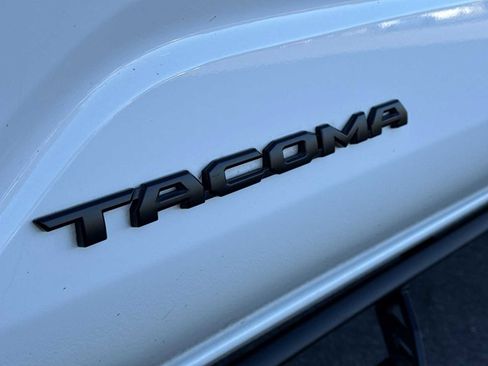 Used 2024 Toyota Tacoma TRD Off-Road image 12