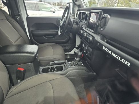 Used 2021 Jeep Wrangler Unlimited Sport S image 12