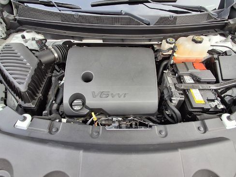 Used 2023 Chevrolet Traverse LT image 20