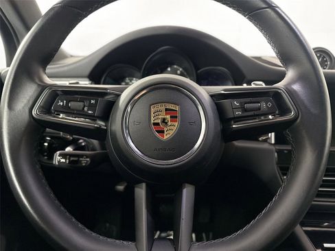 Used 2024 Porsche Macan Turbo image 16